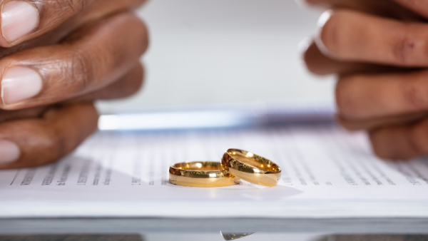 divorce-.png